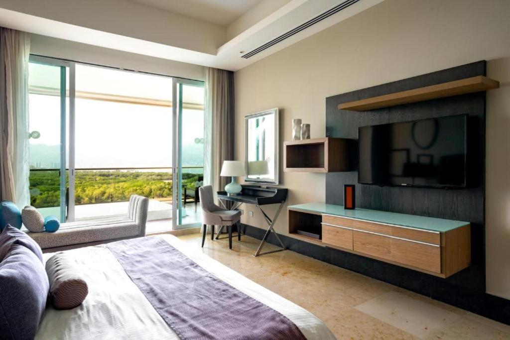 Grand Luxxe Vidanta Hotel Nuevo Vallarta Exterior photo